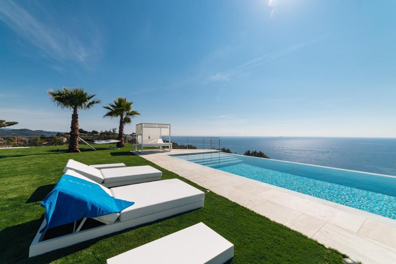 Villa Sabrina Riviera Dei Fiori A Picco Sul Mare Con Piscina Privata ,Wellness & Spa Imperia Exterior foto